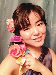 That song is lesbian as hell ngl