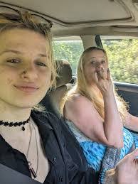 Danielle Herron's Instagram, Twitter & Facebook