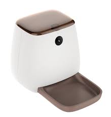 The feeder is fairly large at 15.32 inches tall, but it has a modern design that looked good in our home. Petrust Smart Pet Feeder Remote Feeding And Viewing Wifi And Automatic Dual Mode Accurate Weighting And Healthy Feed