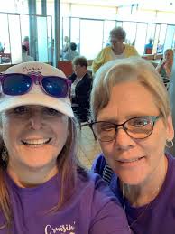 Who is the headliner