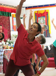 Pourtant, 30 ans après leur aventure télévisée, véronique de villèle et davina delor ont gardé la même ligne directrice. Interview Comment Davina De Gym Tonic Est Devenue Moniale Bouddhiste Le Courrier Independant