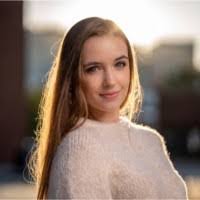 Lillian Dye's Instagram, Twitter & Facebook