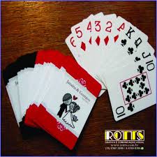 Baralhos 5 9 X 9 Cm 30g 4x4 Pvc Branco 30g Baralho Duplo 108 Cartas Caixa Padrao Faca Padrao 4 Cantos Verniz Total Brilho Frente E Verso Rotts Grafica E Comunicacao Visual No presto clque em (adquirir). baralhos
