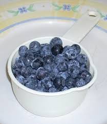 Here are 9 easy desserts to make with fresh blueberries. How Much Does A Pint Of Blueberries Weigh