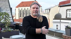 Petr provides clients with analytic and diplomatic expertise, representing them before the legislative and. Petr Kolar Trpel Zaludnou Nemoci Nastesti Jen Na Papire Aplausin Cz