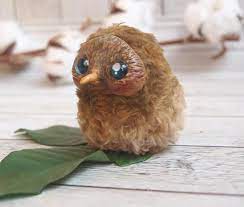 Stuffed Kiwi Bird Plushie Red Book Animal Cute Valentines Day Figurines Toy Fantasy Sculpture Miniature Tiny Plush Big Eyes