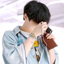C Y All Rounder In 2020 Ulzzang Couple Living In Korea Ulzzang Boy
