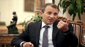 يهينني واحد من أهل البدو؟!. ÙˆØ²ÙŠØ± Ø§Ù„Ø®Ø§Ø±Ø¬ÙŠØ© Ø§Ù„Ù„Ø¨Ù†Ø§Ù†ÙŠ Ø£Ù…Ø§Ù… Ø§Ù„Ù„Ø§Ø¬Ø¦ÙŠÙ† Ø§Ù„Ø³ÙˆØ±ÙŠÙŠÙ† Ø®ÙŠØ§Ø±Ø§Ù† Ù„Ø§ Ø«Ø§Ù„Ø« Ù„Ù‡Ù…Ø§ Rt Arabic