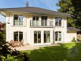 victoria von isartaler holzhaus stadtvilla walmdach stadtvilla style at home haus