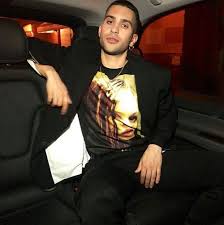 The song has been covered by famous stars such as dean martin, cliff richard, david bowie and many more. 25 Facts About Italian Rapper Mahmood Vertigo Magazine