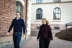 Jul 05, 2021 · som nærstående regnes ektefelle, samboer, kjæreste, barn, søsken, foreldre, besteforeldre, svigerforeldre eller andre personen har en nær personlig tilknytning til. Verdistrid Spisse Utspill Hap Og Farer Her Er Dramaet Bak Venstres Lederkamp Vart Land