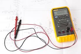 How do you test a wall outlet with a multimeter? How To Test For A Complete Circuit In A Light Bulb Holder