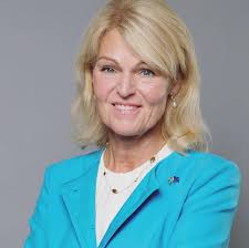 Vår utrikeshandelsminister Anna Hallberg gästar podden. Vi kollar av  stämningen på jobbet och pratar naiv versus inkluderande globalisering 🌍  Avsnittet på Spotify:  https://open.spotify.com/episode/3m3TUOPCVbtDl4rAZy4TeU?si=aZkKOm1xRCOo2VkXFFSVNQ  ...