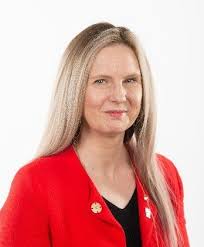 Carol Clugston's Instagram, Twitter & Facebook