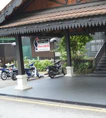 Read our trip report on exploring this amazing aviary with helpful tips for visiting. Nice Restaurant In Kl Bird Park Review Of Hornbill Restaurant And Cafe Kuala Lumpur Malaysia Tripadvisor