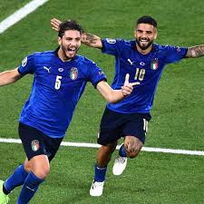 Italiens stürmer ciro immobile feiert den sieg gegen die schweizer. Xu3wxzzcvmkznm