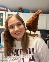 Katie, a freshman animal science major and VMBS ambassador, recently  volunteered at Paws and Claws, a local wildlife rehabilitation shelter! 🐾  Along with other members of the Veterinarians Without Borders organization,  Katie