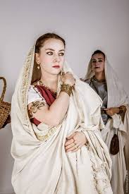Pin By Raquel Cameron On Sca Garb Roman Armor Roman Fashion Greek Fashion