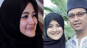 Mula aktif dalam dunia hiburan sejak tahun 2009 sebagai ahli baru unic dengan membuat kemunculan dalam album terakhir kumpulan itu yang berjudul langkah tercipta daripada label hijjaz records sdn. Teka Teki Siapa Istri Ketiga Ustaz Jefri Al Buchori Umi Pipik Ungkap Cirinya Sosok Yang Terkenal Tribun Solo