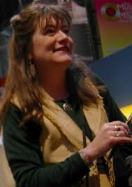 File:Holly George-Warren (cropped).jpg