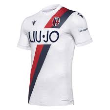 Kulüp casablanca şehrinin bir diğer takımı olan raja ile ezeli bir rekabet içerisindedir. Fc Bologna Auswarts Trikot 2019 20