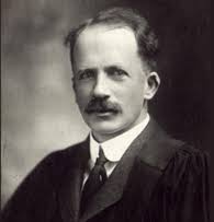 Memorial for insulin pioneer unveiled in Aberdeen