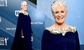 Home of my movie and tv thoughts, as well as home to the gaggle of geeks. Glenn Close Commands Attention In Regal Navy Gown During The 2020 Sag Awards Daily Mail Online