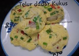 Entdecke rezepte, einrichtungsideen, stilinterpretationen und andere ideen zum ausprobieren. Cara Memasak Telur Dadar Dgn Cetakan Langkah Mudah Untuk Membuat Telur Dadar Kentang Sosis Anti Gagal Resep Dapur Indonesia Berbicara Soal Memasak Telur Dadar Sayur Kali Ini Kami Punya Cara