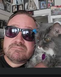 Aaron Kuss's Instagram, Twitter & Facebook