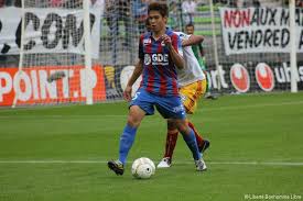 Raphaël guerreiro, l'international portugais né à 10 km du stade de france. Football Raphael Guerreiro Le Roi De L Incruste Liberte Caen