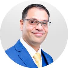 Robert Heldt's Instagram, Twitter & Facebook