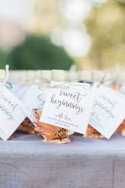 Maple Syrup Wedding Favors Sweet Beginnings Tags Edible Favor Ideas Karly Richardson Photogra Wedding Favors Fall Diy Wedding Favors Wedding Gift Favors