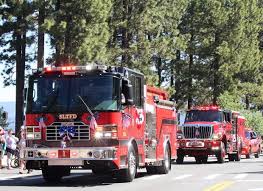 The caldor fire has burned more than 117,000 acres and destroyed at least 455 homes. Photos 4th Of July Parade Rolls Through South Lake Tahoe Tahoedailytribune Com