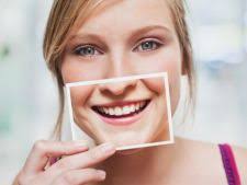 Gingiile inflamate provoacă suferință mare celor mici, iar fără tratament potrivit, ei ajung să nu mai mănânce bine și să nu doarmă satifsăcător. Gingii Inflamate