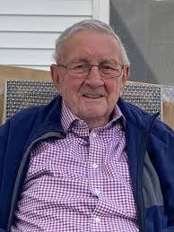 Ethan Ruggles's Instagram, Twitter & Facebook