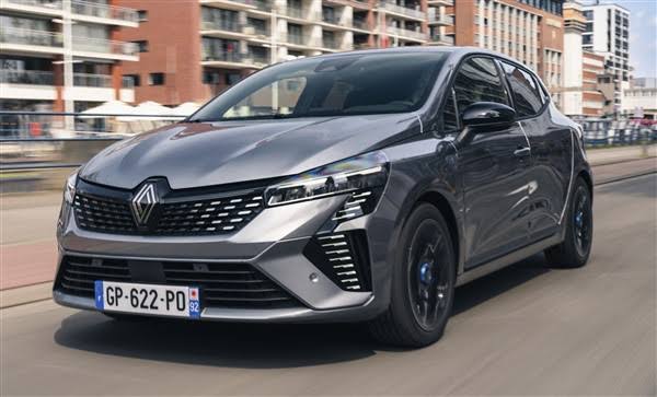 Nouveaut&eacute;. La Renault Clio restyl&eacute;e d&eacute;barque au Maroc | Challenge.ma