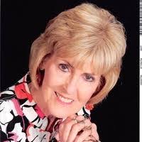 Paula Worth's Instagram, Twitter & Facebook