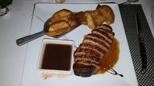 Magret rôti et pommes au four. 20 02 2018 Magret De Canard Roti Au Miel Pommes De Terre Campagnardes Roties Picture Of White Restaurant Tahiti Tripadvisor