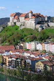 Das telefonbuch kann mit 11 adressen antworten! The Castle Of Burghausen Germany Burghausen Castle Burghausen Schlosser Deutschland