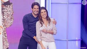 Rebeca abravanel é uma apresentadora de televisão e empresária brasileira. Rebeca Abravanel E Pato Se Casam Na Mansao De Silvio Santos Wscom