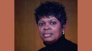 Lee Cato's Instagram, Twitter & Facebook