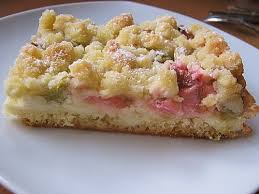 Rhabarberkuchen Mit Quarkcreme Und Streuseln Von Kleinemama3 Chefkoch Rezept Streusel Rezept Kuchen Rhabarberkuchen