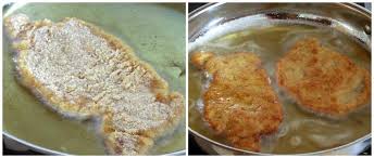 Let the mushroom gravy simmer over low heat while you cook the schnitzel. Wb91iymfob09dm