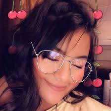 April Flores🌺 (aflores090794)