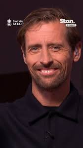 The reaction from the fans at the FA Cup 3rd round draw are too good 🤣,  Joe Cole and Peter Crouch could only smirk as they drew the teams out., ↳  FA Cup. Live & Exclusive