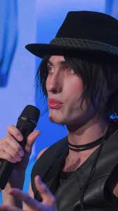 During an inspiring conversation at SXSW London alongside Abbey Road Head  of Audio Products Mirek Stiles and fashion editor Tim Blanks,  multi-disciplinary artist Charles Jeffrey shared how Abbey Road… ...