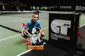 Hugo Gaston TRIOMPHE! Wawrinka VAINCU à l'Open de Rennes! - Imagen principal del artículo