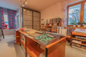 Mit unseren leistungen rund um die raumausstattung verwirklichen wir im raum bielefeld ihre wohn(t)räume. Raumausstattung Kogler Raumausstattung Kogler Fugen Zillertal Tirol