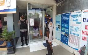 Maybe you would like to learn more about one of these? Jaga Situasi Kamtibmas Pada Bulan Suci Ramadhan Anggota Polsek Wonodadi Melaksanakan Patroli Perbankan Bank Rakyat Indonesia Unit Kunir Serta Sampaikan Himbauan Protokol Kesehatan