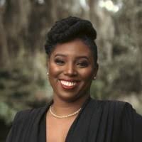 Sheena Hampton's Instagram, Twitter & Facebook